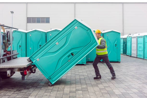 Best Sanitation services for porta potties  in Cloverdale, CA