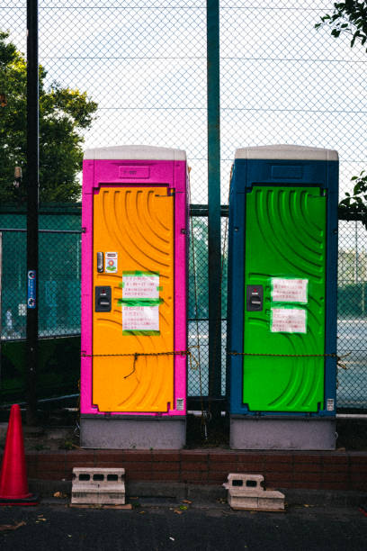 Best Portable bathroom rental  in Cloverdale, CA